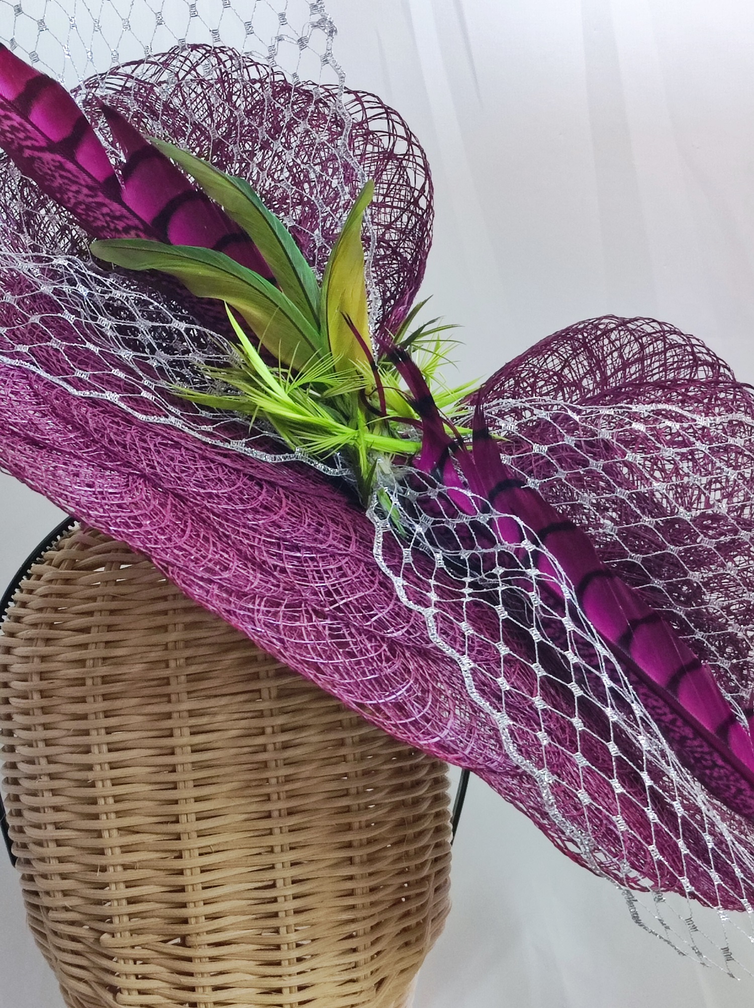 Tocado Sinamay Pintado.